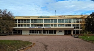 Комплекс будівель, загальною площею 4 293,10 кв.м. в складі: - основна будівля з підвалом з прибудовами «А-3», «А/п», «А1-1», «А2-1», площею 3130,5 кв.м., - основна будівля «Д-1», площею 812,6 кв.м., - основна будівля «И-1», площею 350,0 кв.м.. Адреса знаходження: Донецька обл., м. Маріуполь, проспект Карпова, 1. Реєстраційний номер об’єкту нерухомого майна 348227614123 Інв. № 4000055805