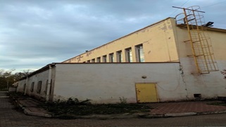 Комплекс будівель, загальною площею 4 293,10 кв.м. в складі: - основна будівля з підвалом з прибудовами «А-3», «А/п», «А1-1», «А2-1», площею 3130,5 кв.м., - основна будівля «Д-1», площею 812,6 кв.м., - основна будівля «И-1», площею 350,0 кв.м.. Адреса знаходження: Донецька обл., м. Маріуполь, проспект Карпова, 1. Реєстраційний номер об’єкту нерухомого майна 348227614123 Інв. № 4000055805