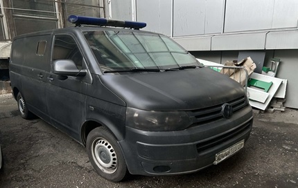 Вантажний фургон малотонажний оперативний, VOLKSWAGEN TRANSPORTER, 2015 року випуску, номер кузова WV1ZZZ7HZFH049582, номер державної реєстрації  АА8123ОX, інвентарний номер 4000034642, колір - білий, фактично - чорний.